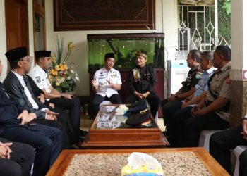 Sambut Hari Jadi Ke-384 Kabupaten Bandung, Dadang Supriatna Temui Dadang Naser