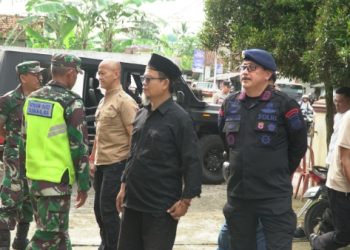 Dansat Brimob Polda Jabar Tinjau Keamanan di Kantor PPak Salawu Pasca Pemungutan Suara Ulang