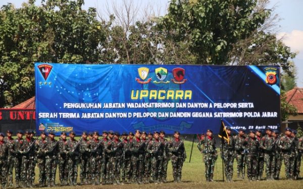 Dansat Brimob Polda Jaabar Kukuhkan Sejumlah Pejabat Baru