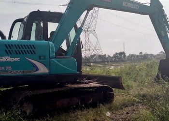 Program Pentahelix, Satu Unit Backhoe Ditambah untuk Normalisasi Sungai Cipeujeuh