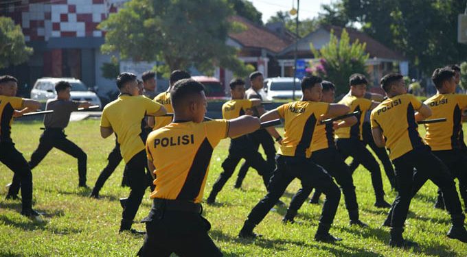 Kapolres Pangandaran Hidupkan Kembali Teknik Tongkat T dan Senam Borgol