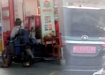 Salah Satu SPBU di Tegal Diduga Bebas Layani Pengangsu