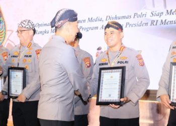 Luar Biasa, Bid Humas Polda Jabar Raih Dua Prestasi saat Rakernis 2025